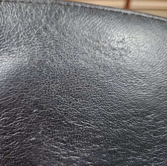 Auth Celine Medium Calfskin Trapeze Shoulder Handbag - Picture 15 of 16